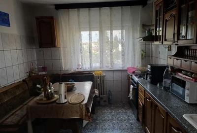 Apartament 3 Camere Semidecomandat Berceni 2 bai - 4