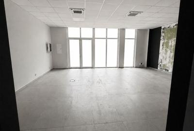 Spațiu comercial, de 90 mp, în Florești