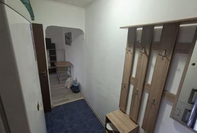 Apartament cu 2 camere semidecomandat în Km 4-5