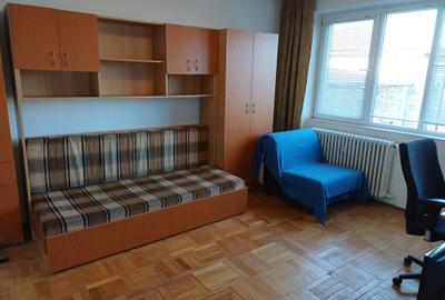 Garsonieră decomandată în Iancului