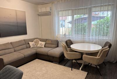 Apartament cu 3 camere decomandat, mobilat în Sud