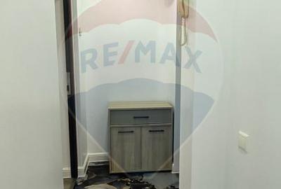 Apartament 3 camere de vânzare -Renovat complet - Micro 40 - 17