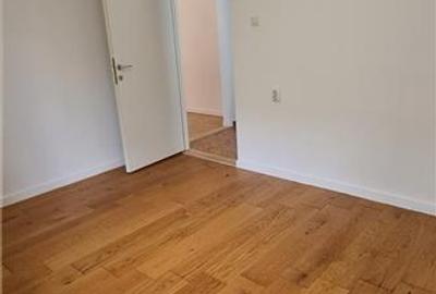 Apartament 2 camere et.1 pe B-dul Revolutiei, zona Banca ING Podgoria - 11