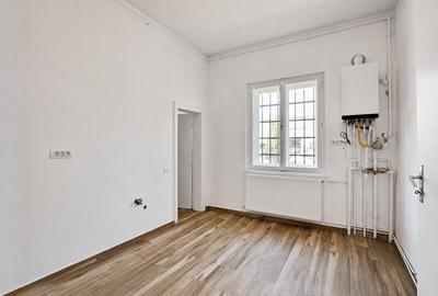 Vilă impunătoare, renovată | Sibiu | 12 camere | 600 mp teren - 22