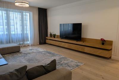 Apartament cu 3 camere decomandat în Herăstrău