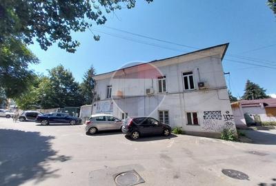 Casă / Vilă cu teren de inchiriat Km 0 langa Primarie - 2