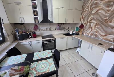 CASA INDIVIDUALA - PANOURI, MOBILATA, STRADA ASFALTATA, COMISION 0% - 12
