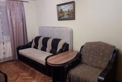 Garsonieră decomandată, mobilată în Central