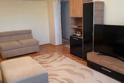 Apartament cu 4 camere decomandat, mobilat în Ștefan cel Mare