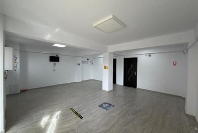 Spațiu comercial, de 59.39 mp, în Vișani