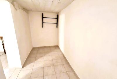 Apartament 2 camere la demisolul unei case,  zona Sub Arini - 11