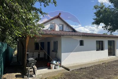 Casa finalizata recent, 2.800 mp teren Livada - Petresti de Jos - 7