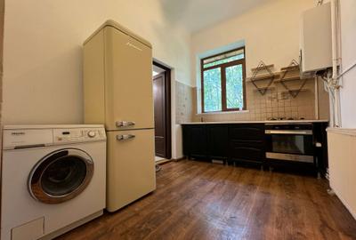 Hai in COPOU! Apartament 2 camere, decomandat, spatios, langa Parcul Copou - 6
