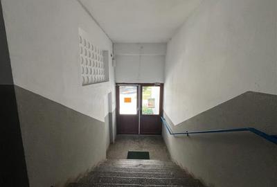 Lugoj, Apartament 3 Cam., 84 Mp., Semidecomandat, et.6, Central Blocul Postei - 12