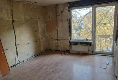 Apartament cu 2 camere decomandat în Primăverii