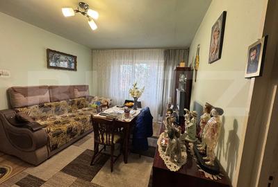 Apartament cu 2 camere semidecomandat, mobilat în Gojdu
