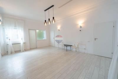 Apartament de vanzare 137 mp, zona centrala, curte proprie - 15