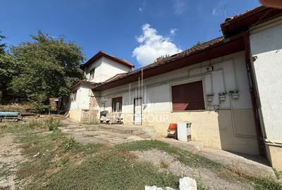 Casă individuală cu 7 camere în Dâmbul Rotund