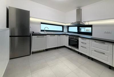 Casa Moderna  cu 4 Camere si Curte Proprie in Complex Privat - 3