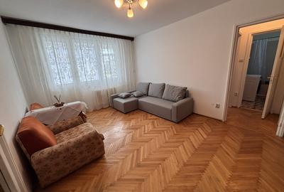 Apartament cu 2 camere semidecomandat, mobilat în Berceni