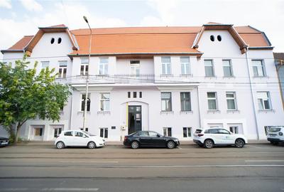 Apartament ultracentral cu 3 camere pe Strada Primariei - 1