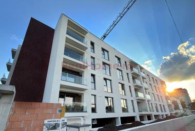 Apartament cu 4 camere decomandat în 1 Decembrie 1918