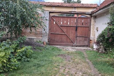 Casa in Zarnesti, constructie din caramida D+P si anexa, teren 569 mp - 4