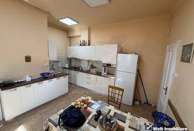 Casa parter + mansarda, situat la curte comuna, teren propriu, 3 locatari ! - 9