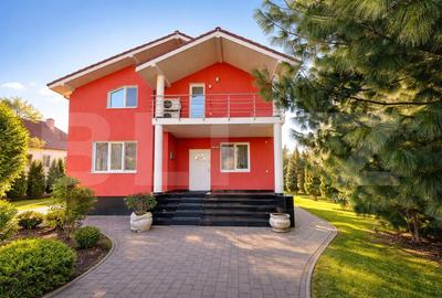 Casă individuală cu 7 camere în Cetate