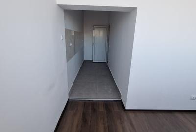 Spatiu de Birou 16m2 Etaj 6 - zona Baza 3 - Calea Chisinaului 132 - 5
