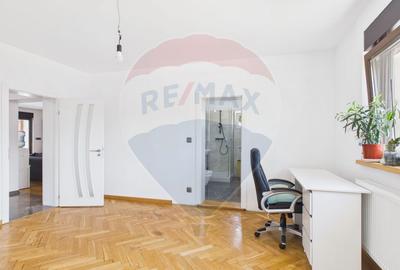 Vila cu Gradina generoasa - Oaza de relaxare in Gruiu - 11