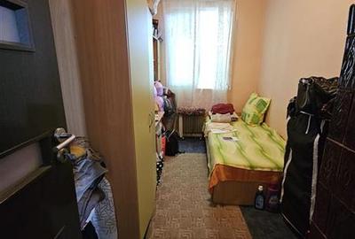 Casa spatioasa de vanzare in centrul satului Racaciuni – teren generos, livada, - 7
