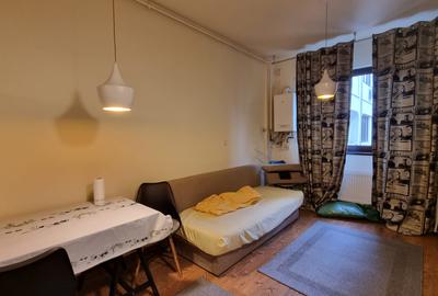 Garsoniera in centru  etaj 1, mobilata, 47000 Euro - 2