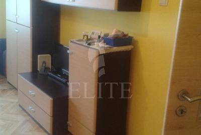 Apartament 3 camere în zona STRAZII BUCURESTI - 8