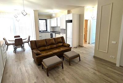 Apartament cu 2 camere semidecomandat, mobilat în Decebal