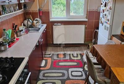 Apartament cu 3 camere semidecomandat în Gheorgheni