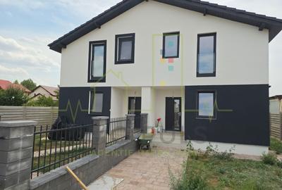 Duplex in Mosnita noua. Pozitie foarte buna. Se pot face 3 dormitoare - 1