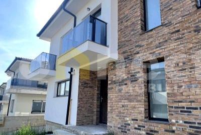Casă duplex cu 3 dormitoare, 2 băi și curte privată, Florești - 1