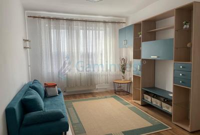 Apartament cu 3 camere semidecomandat în Nufărul
