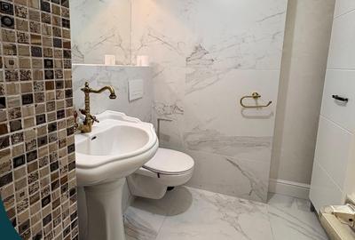 Apartament cu 3 camere decomandat, mobilat în Central