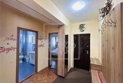 Ap spatios, 3 camere, 2 balcoane, loc de parcare , etaj 1 - Turnisor - 3