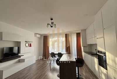 Apartament cu 2 camere decomandat, mobilat în Ultracentral
