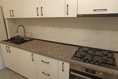 Apartament cu 3 cam cf 1 dec, mobilat si utilat, P/8 --Pecineaga sector 5 - 5