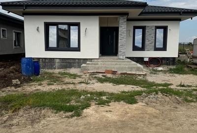 Casă la cheie, 4 camere și terasă | Brănești, Str. Salcâmului - 6