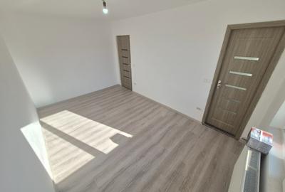 3Cam--Sagului-7 Min de Spital Judetean--Renovat--Centrala-2 Bai-58 MP-83.900 Eur - 2