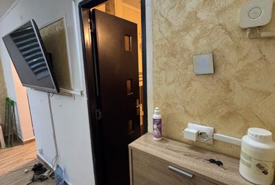 Garsonieră decomandată în Tei