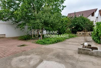 Casa de închiriat în Parneava / Curte spațioasă și confort - 5