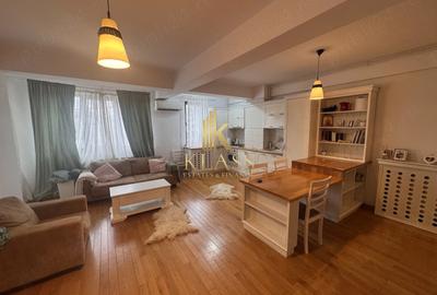 Apartament cu 2 camere semidecomandat, mobilat în 1 Mai