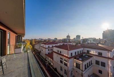 Apartament cu 4 camere decomandat, mobilat în Primăverii