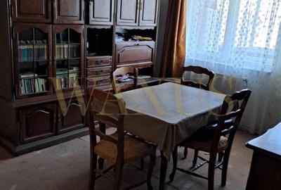Apartament cu 2 camere semidecomandat, mobilat în Central
